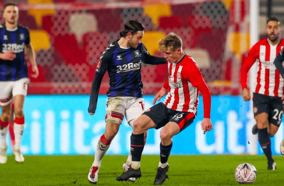 易游体育-足总杯赛前走向成谜，勒沃库森远射贴柱，压力陡增，纪律约束更严格的简单介绍